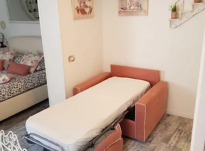 Apartment Casa Ornella Gioiellino In Centro Florence
